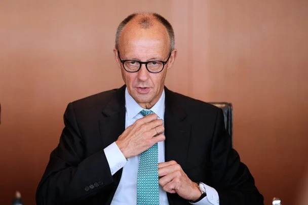 Мерц: США більше не беруть участі в обороні України