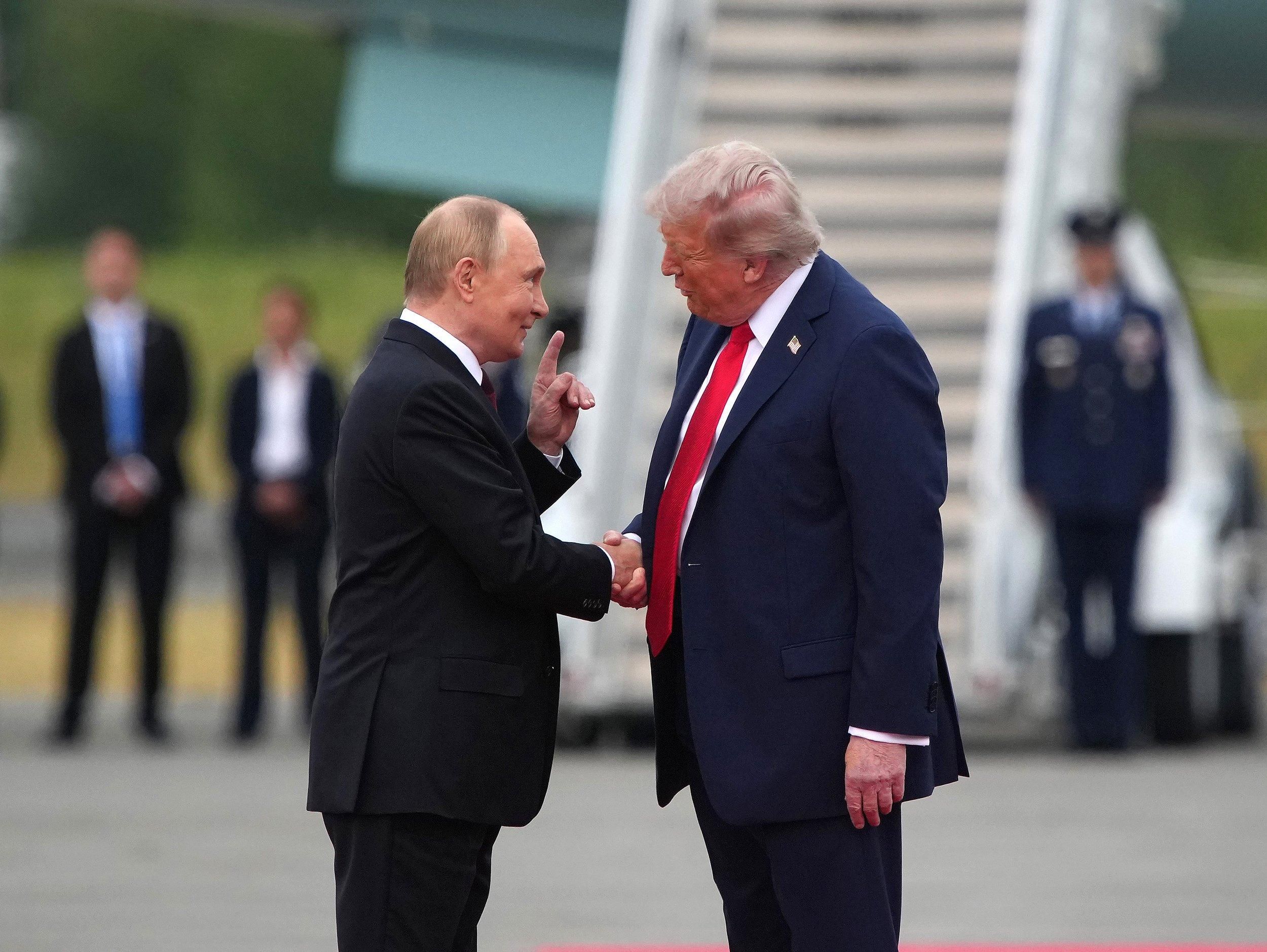 Лу Ді Белла розкритикував похвалу Путіна представником Трампа