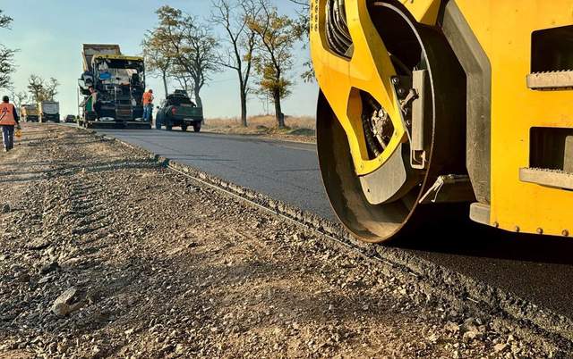 Мобільні загони з кулеметами захищають ремонтників доріг від дронів