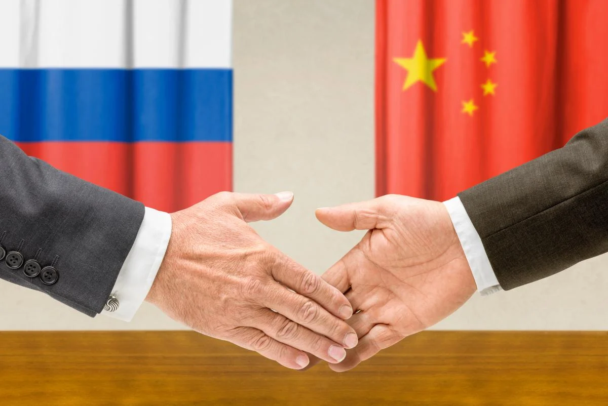 У Китаї прокоментували зустріч Трампа, Путіна та Сі Цзіньпіня щодо України